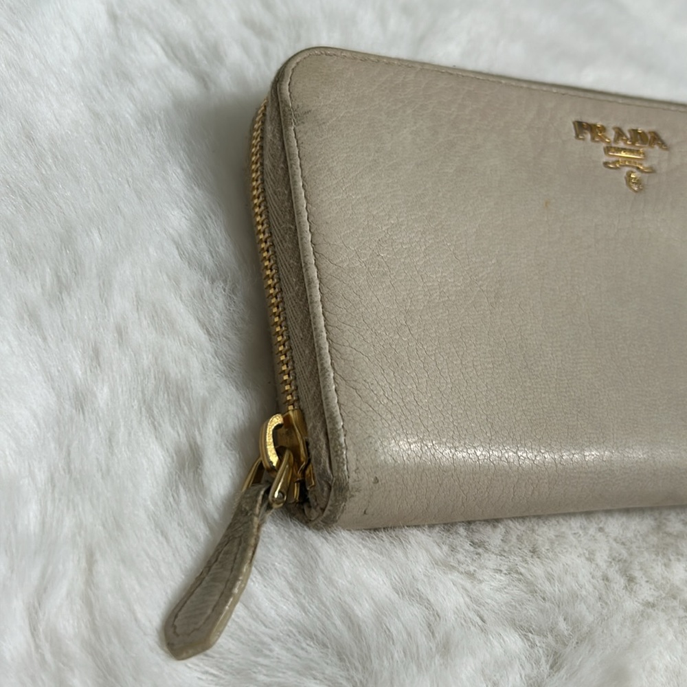 Prada Zip Continental Leather wallet - Picture 4 of 17